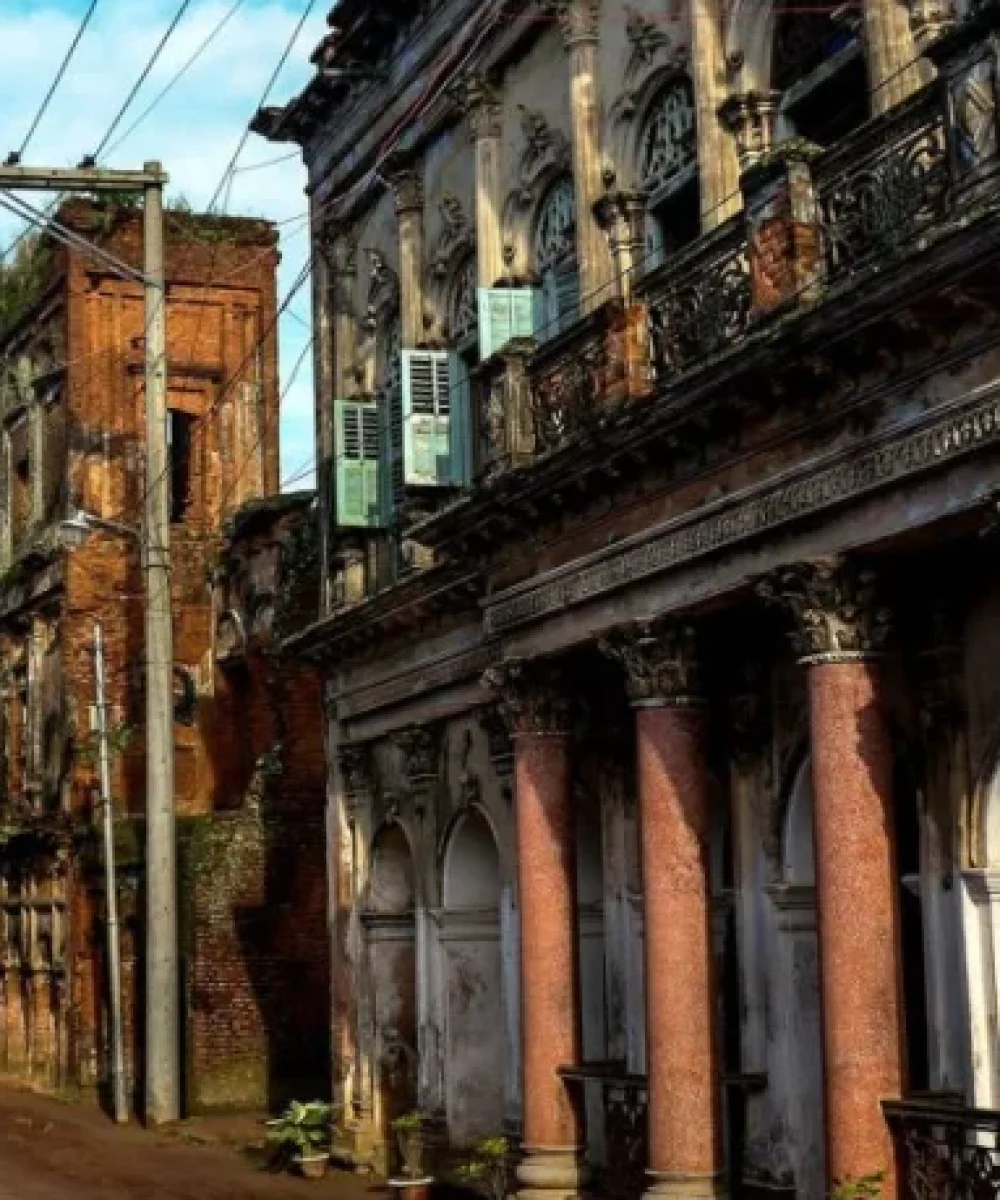 Convenient Homestays Near Dhaka