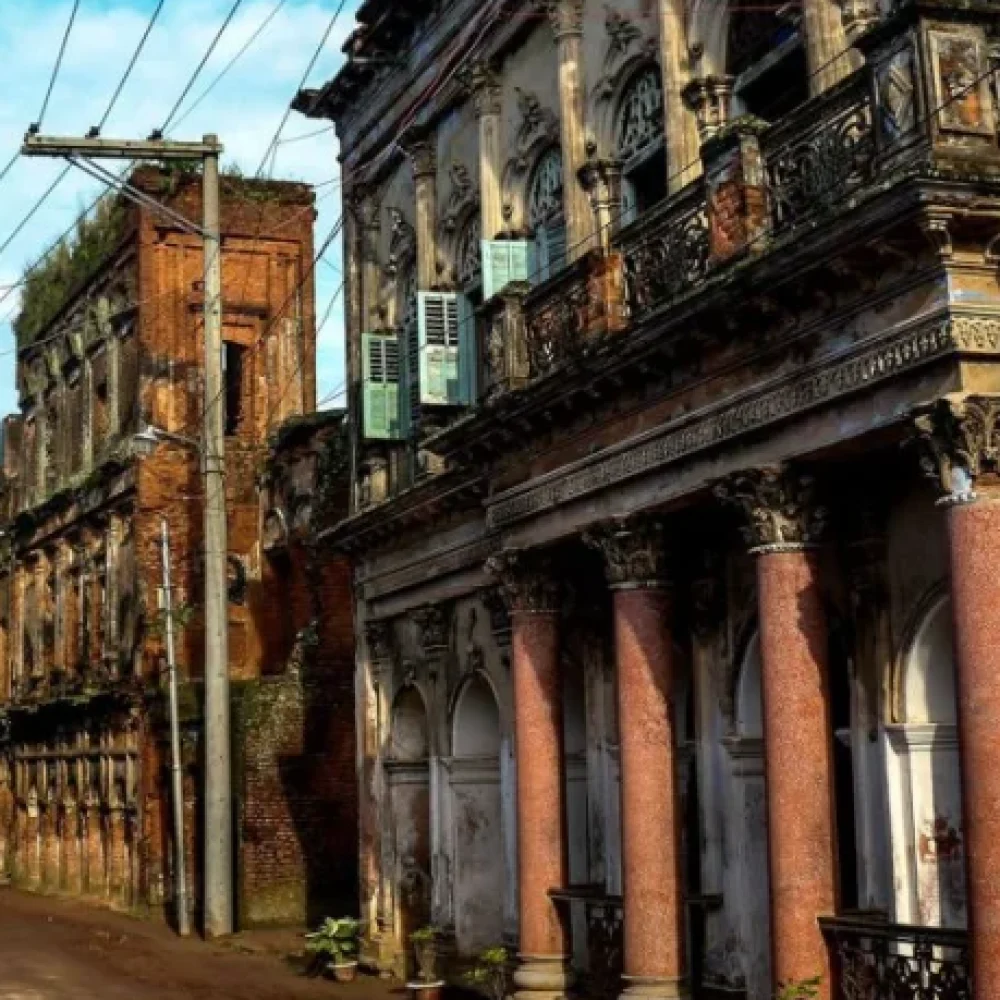 Convenient Homestays Near Dhaka